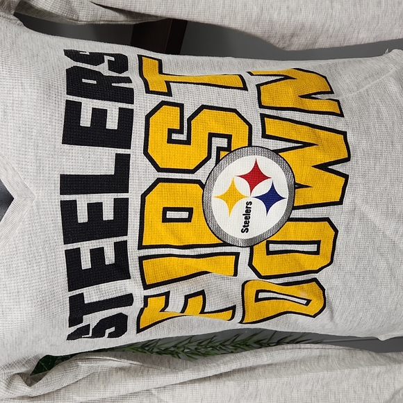 VS PINK Steelers Thermal Long Sleeve - Picture 6 of 10